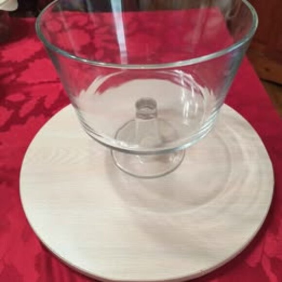 Vintage clear glass pedestal bowl - Picture 3 of 8